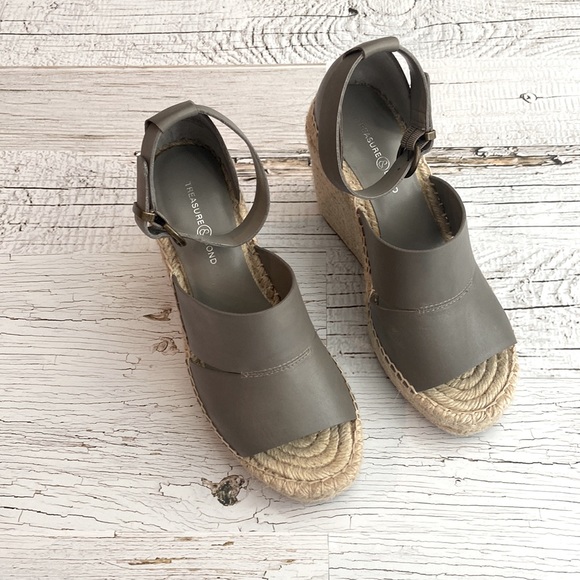 Treasure & Bond Espadrille Wedges - Picture 4 of 7